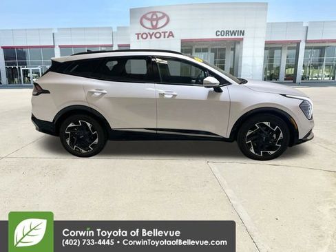 Used 2025 Kia Sportage SX image 9