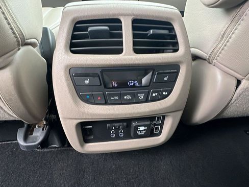 Certified 2021 Honda Pilot Touring image 22