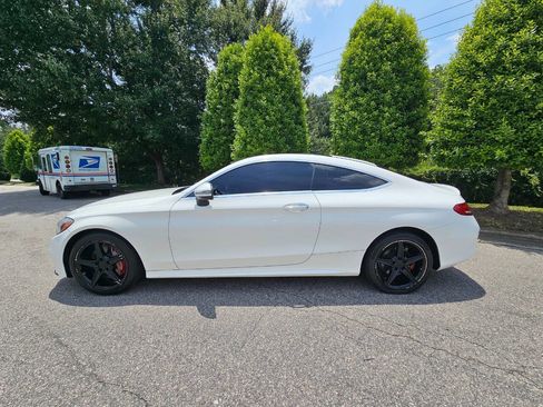 Used 2018 Mercedes-Benz C 300 4MATIC Coupe image 2