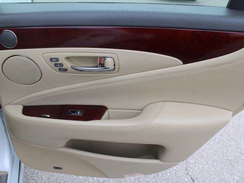 Used 2007 Lexus LS 460 RWD image 9