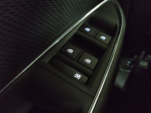 Used 2019 Chevrolet Cruze LS w/ LS Convenience Package FWD image 27
