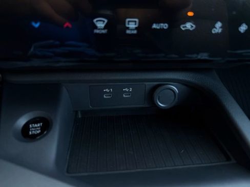 New 2026 Nissan Sentra SV w/ SV Convenience Package FWD image 21