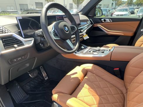 Used 2026 BMW X5 sDrive40i w/ M Sport Package image 16