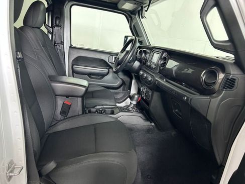 Used 2019 Jeep Wrangler Unlimited Sport AWD/4WD image 28