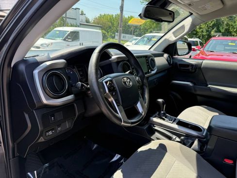 Used 2023 Toyota Tacoma SR5 w/ Technology Package AWD/4WD image 11