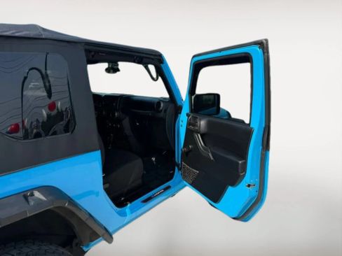 Used 2017 Jeep Wrangler Sport AWD/4WD image 10