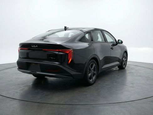 Used 2025 Kia K4 LXS image 9