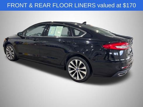 Used 2020 Ford Fusion SE image 3