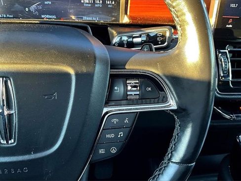 Used 2023 Lincoln Navigator Reserve image 14
