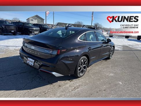 Used 2025 Hyundai Sonata SEL FWD image 9