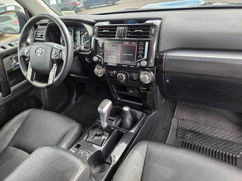 Certified 2022 Toyota 4Runner TRD Off-Road Premium AWD/4WD image 13