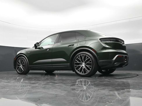New 2026 Porsche Macan 4 Electric AWD/4WD image 39