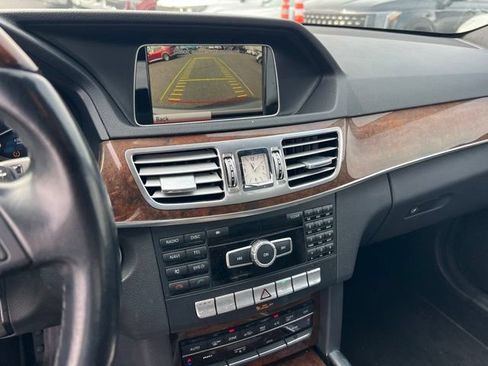 Used 2014 Mercedes-Benz E 350 4MATIC Sedan image 17