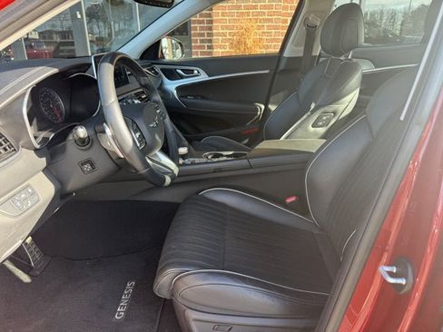 Used 2019 Genesis G70 3.3T Advanced image 13