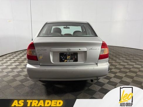 Used 2001 Hyundai Accent GL FWD image 7
