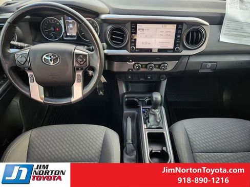 Used 2022 Toyota Tacoma SR5 RWD image 26