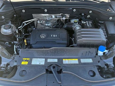 Used 2022 Volkswagen Atlas Cross Sport SEL R-Line AWD/4WD image 9