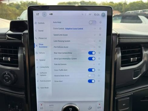 Used 2023 Ford F150 Lightning Platinum image 35