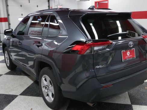 Used 2021 Toyota RAV4 XLE AWD/4WD image 6