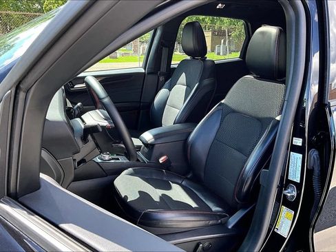 Used 2024 Ford Escape ST-Line w/ Tech Pack #1 AWD/4WD image 24
