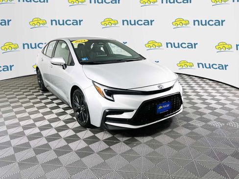 Used 2024 Toyota Corolla SE image 1