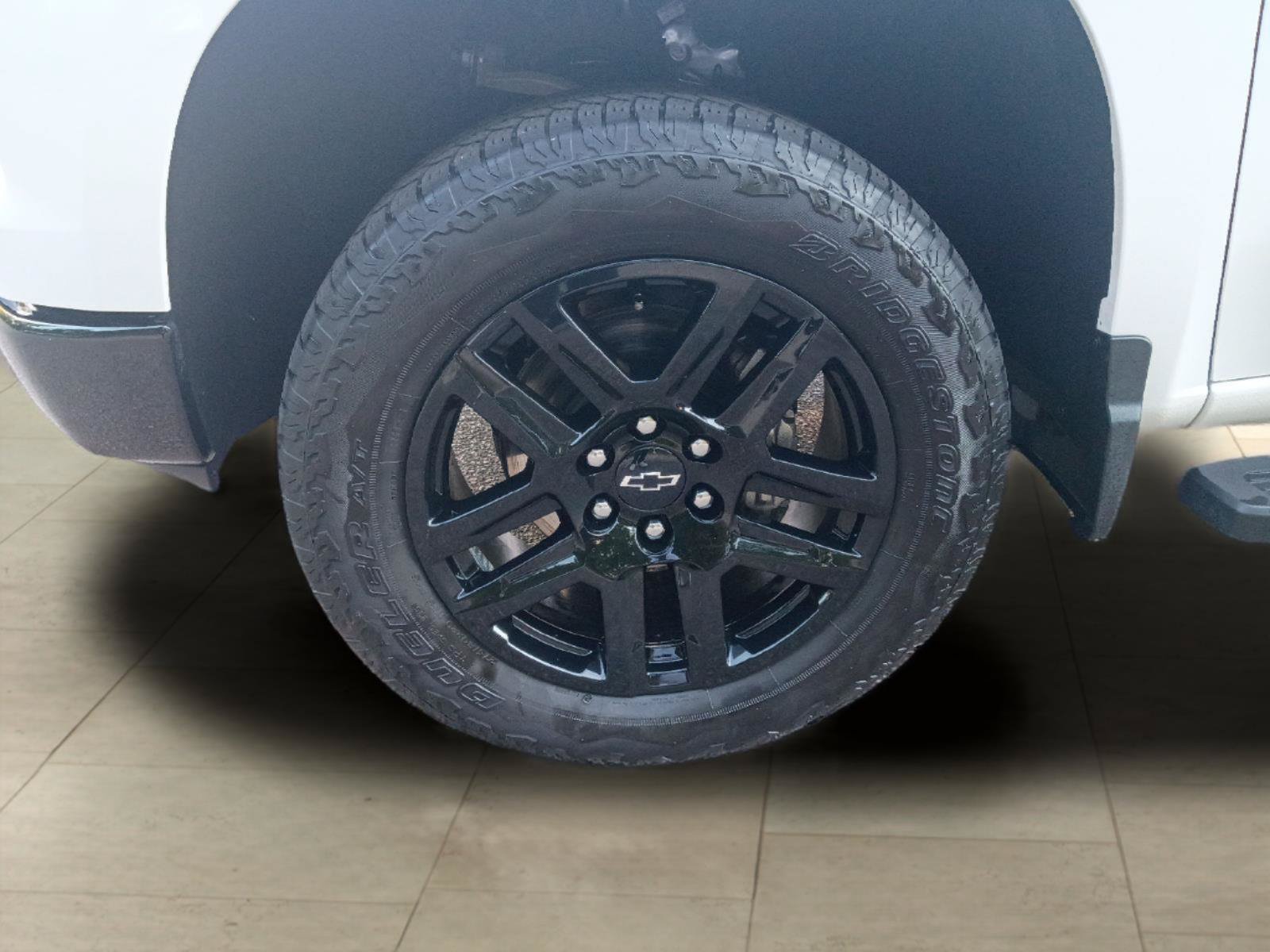 Used 2025 Chevrolet Silverado 1500 LT Trail Boss w/ LT Trail Boss Premium Package AWD/4WD image 11