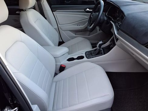 Used 2023 Volkswagen Jetta SE w/ Panoramic Sunroof Package FWD image 26