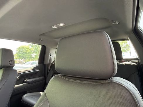 Used 2022 Chevrolet Silverado 1500 LTZ AWD/4WD image 11