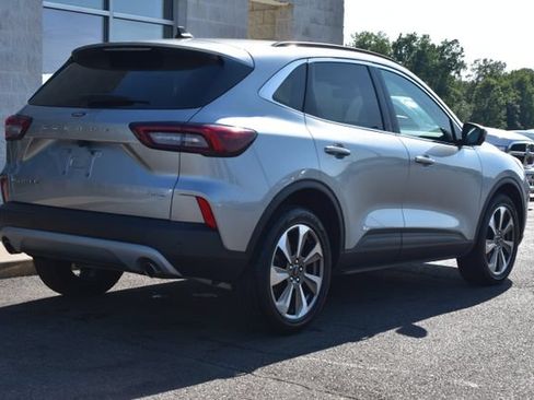 Used 2024 Ford Escape Platinum AWD/4WD image 18