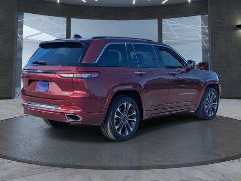 Used 2023 Jeep Grand Cherokee Overland image 6