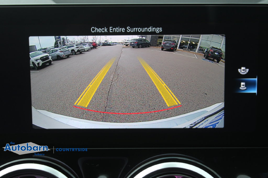 Used 2023 Mercedes-Benz GLB 250 4MATIC w/ Premium Package image 16