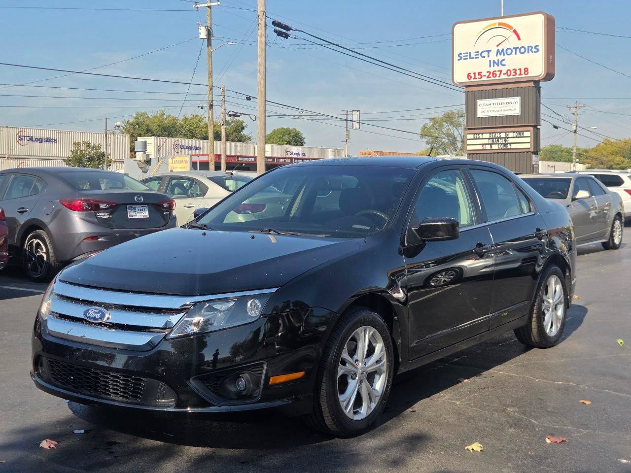 Used 2011 Ford Fusion SE FWD image 2