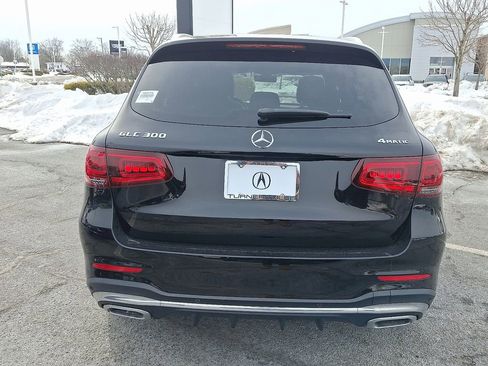 Used 2021 Mercedes-Benz GLC 300 4MATIC image 5