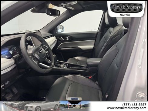 Used 2023 Jeep Compass Limited w/ Sun and Sound Group image 10