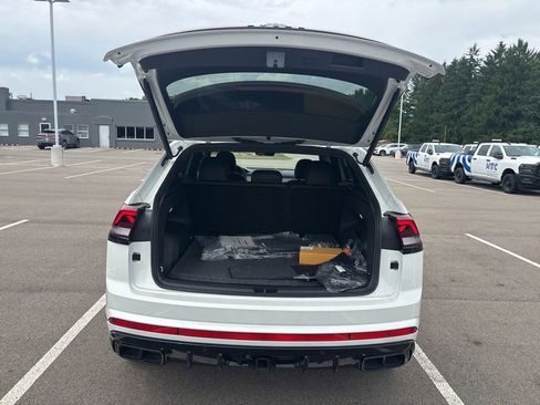 New 2026 Volkswagen Atlas Cross Sport SEL R-Line AWD/4WD image 9