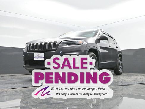 Used 2019 Jeep Cherokee Limited w/ Luxury Group image 45