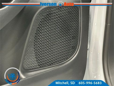 New 2026 Chrysler Pacifica Select image 14