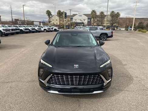 New 2025 Buick Envision Avenir image 2