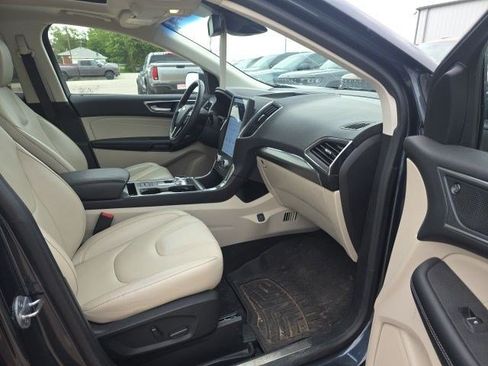 Used 2022 Ford Edge Titanium AWD/4WD image 13