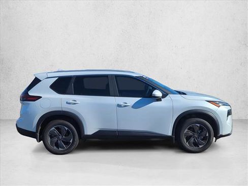 Certified 2025 Nissan Rogue SV w/ SV Premium Package image 4