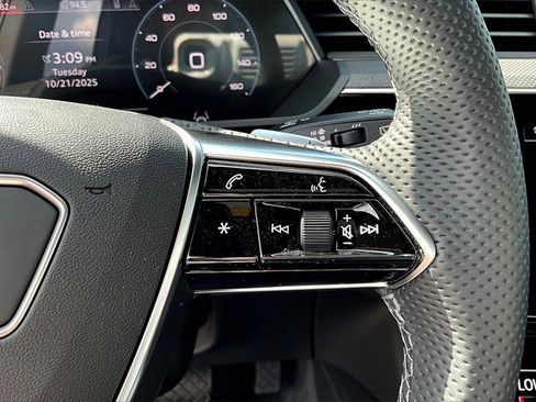 Certified 2023 Audi e-tron S Premium Plus w/ Black Optic Package image 24
