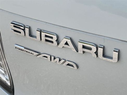 Used 2010 Subaru Forester 2.5X Premium w/ Popular Equipment Group 1A AWD/4WD image 8