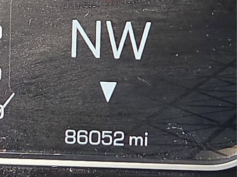 Used 2024 GMC Sierra 2500 AT4 image 23