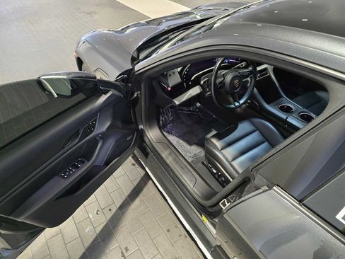 Used 2022 Porsche Taycan 4 Cross Turismo image 22