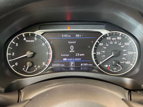 Used 2025 Nissan Altima 2.5 SV FWD image 39