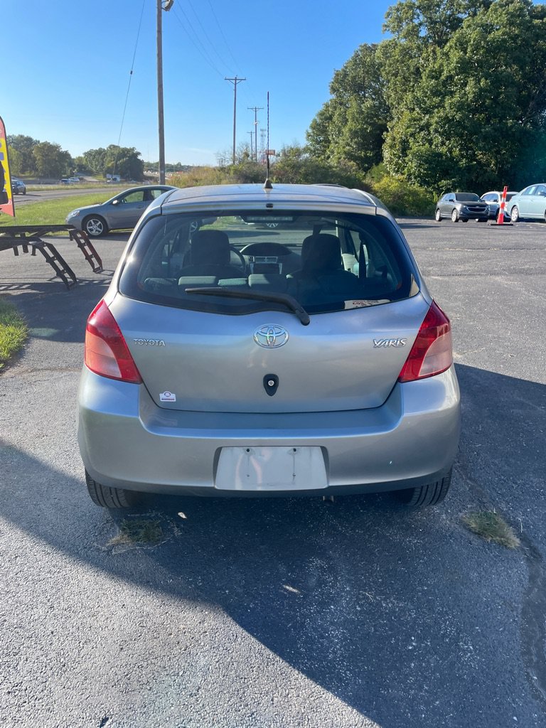 Used 2008 Toyota Yaris 2-Door Hatchback FWD image 4