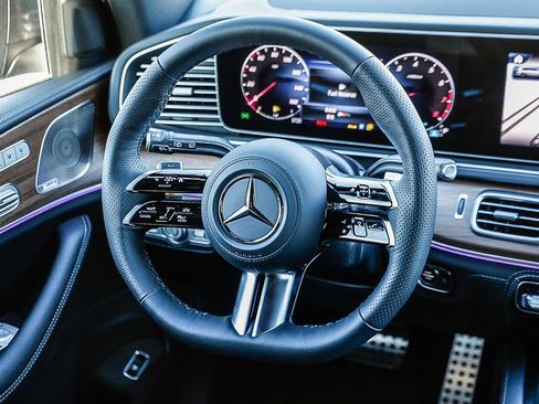 New 2026 Mercedes-Benz GLS 580 4MATIC image 13