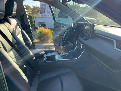 Used 2022 Toyota RAV4 XLE Premium FWD image 24