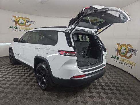 Certified 2023 Jeep Grand Cherokee L Laredo AWD/4WD image 33