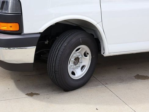 New 2025 GMC Savana 3500 Work Van w/ Driver Convenience Package image 34